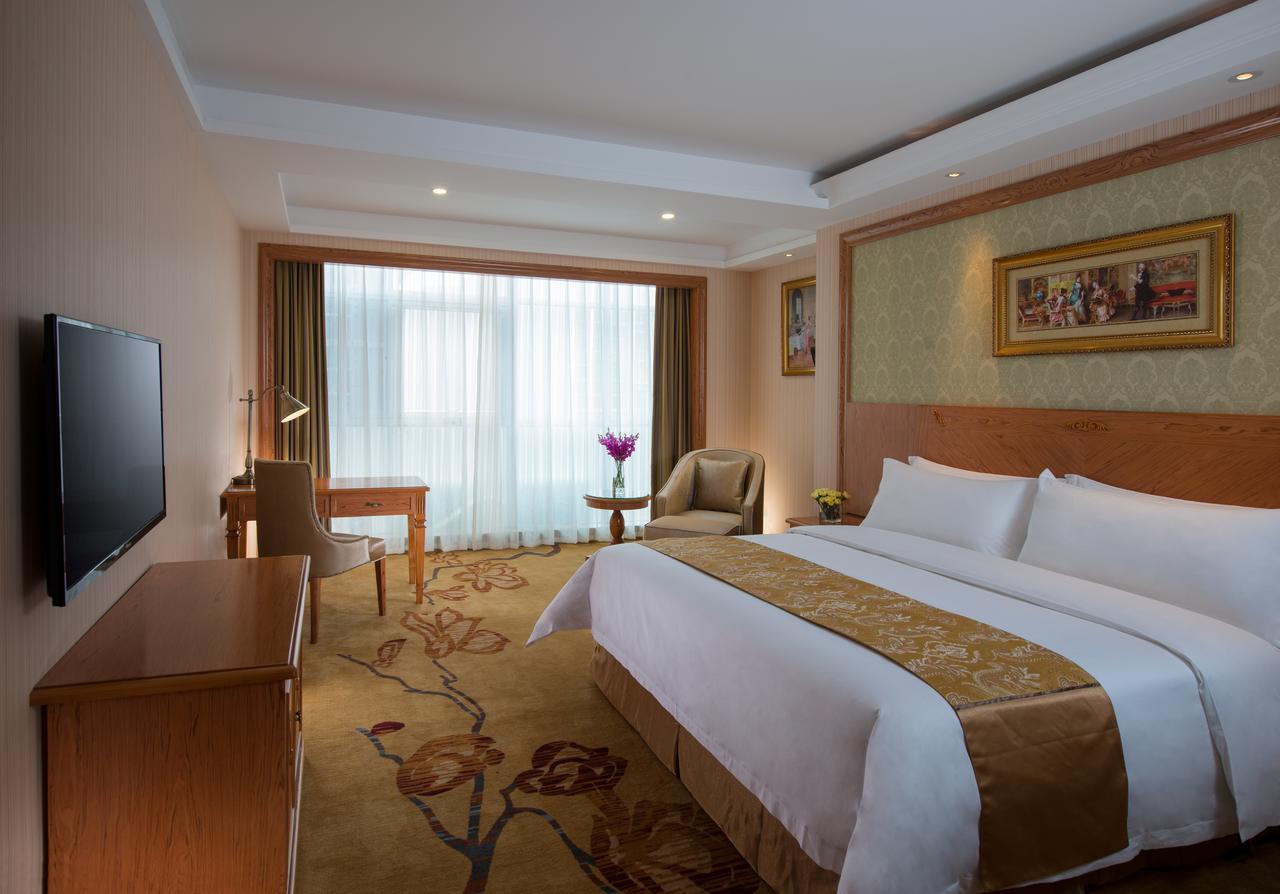 Vienna Hotel Chaoyang Наньнин Экстерьер фото