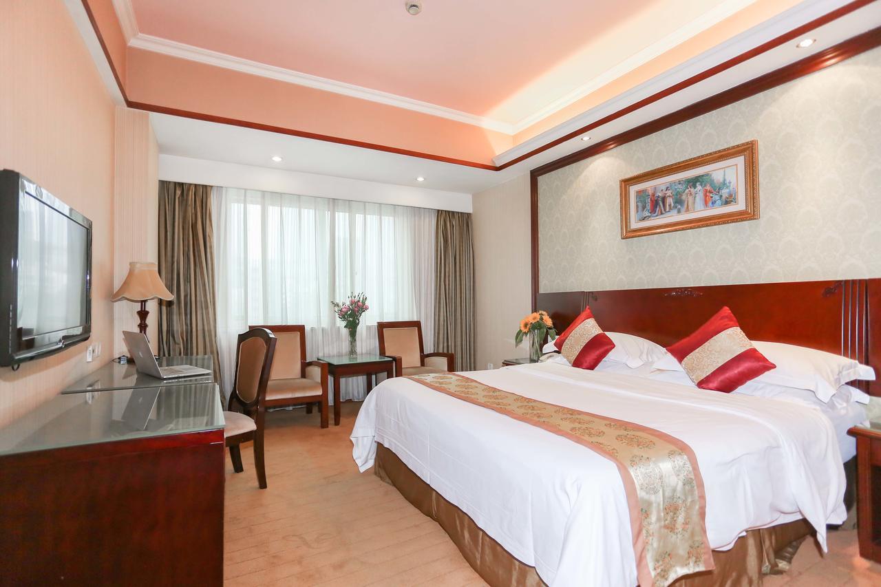 Vienna Hotel Chaoyang Наньнин Экстерьер фото