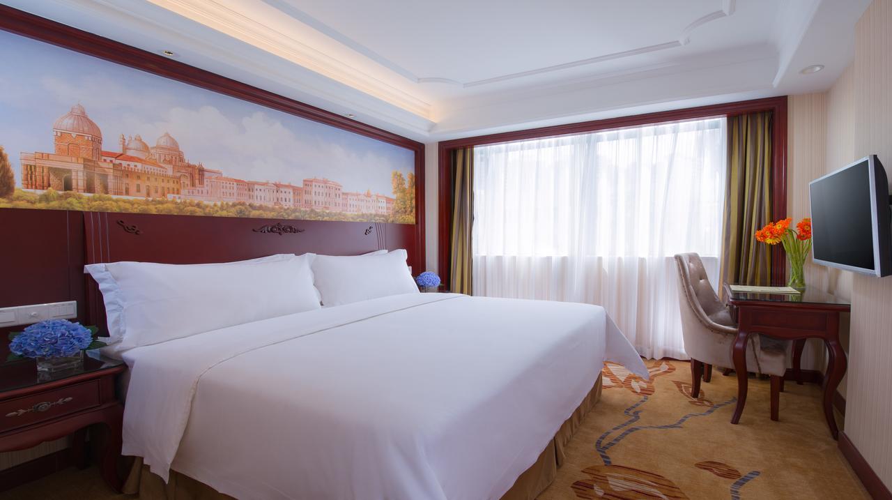 Vienna Hotel Chaoyang Наньнин Экстерьер фото